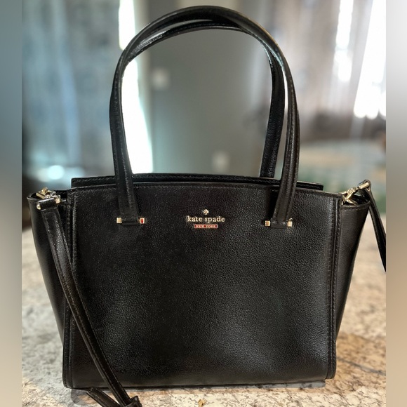 kate spade Handbags - Kate Spade Geraldine Leather Bag EUC